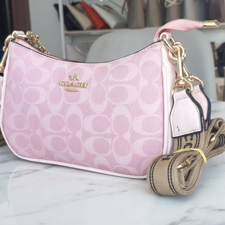 Coach Chains Cross/Hand Bag