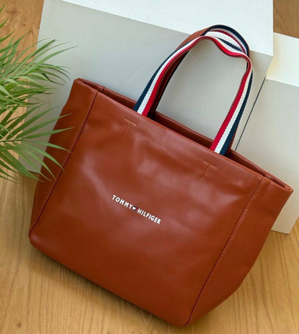 Tommy Hilfiger Plain Tote Bag