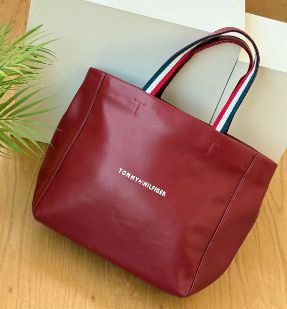 Tommy Hilfiger Plain Tote Bag