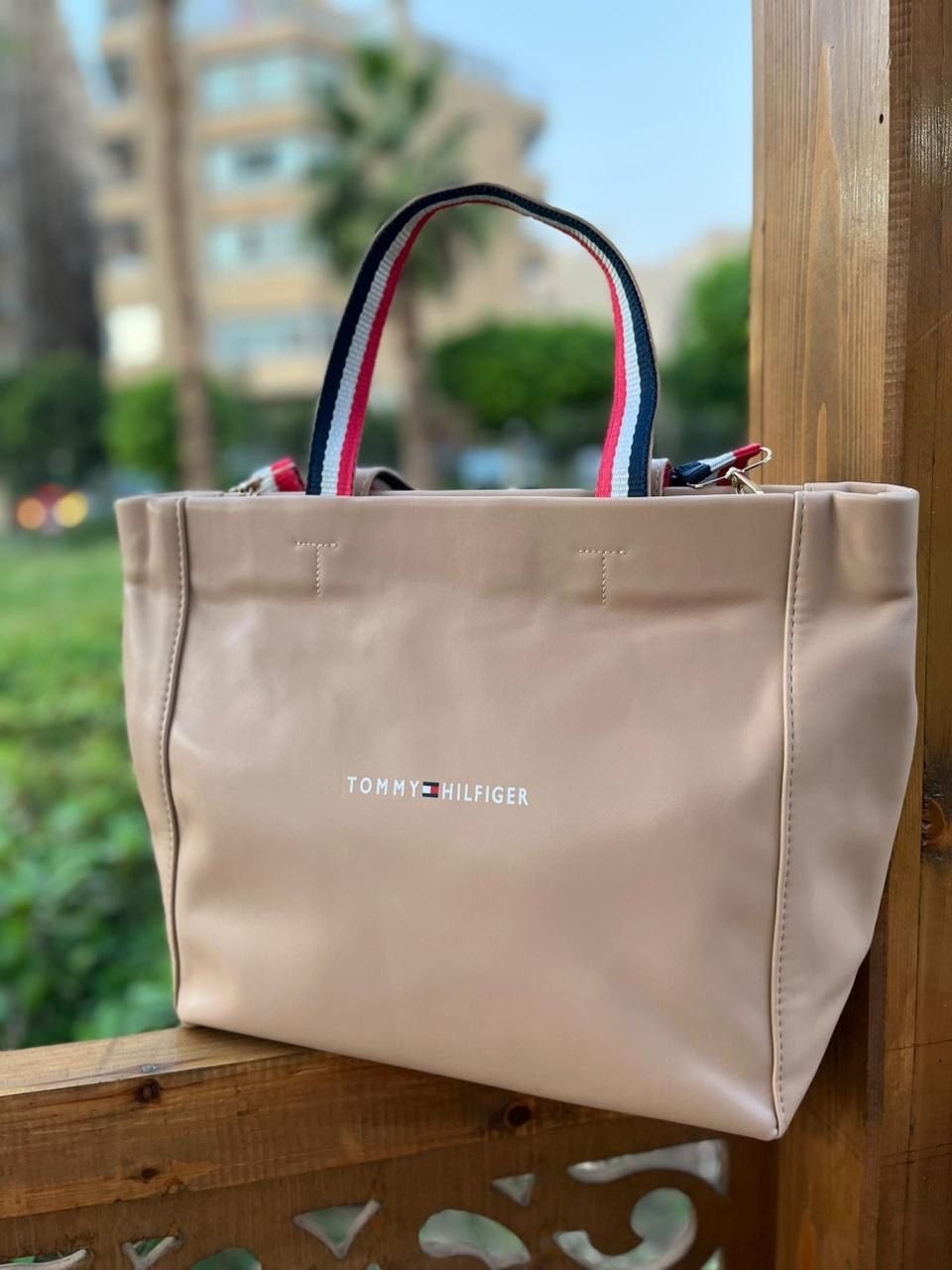 Tommy Hilfiger Plain Tote Bag