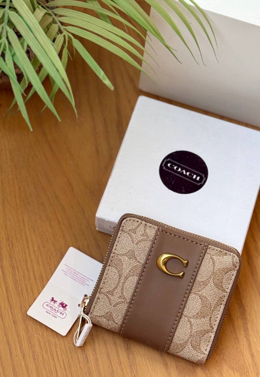 Coach Compact Squared Wallet