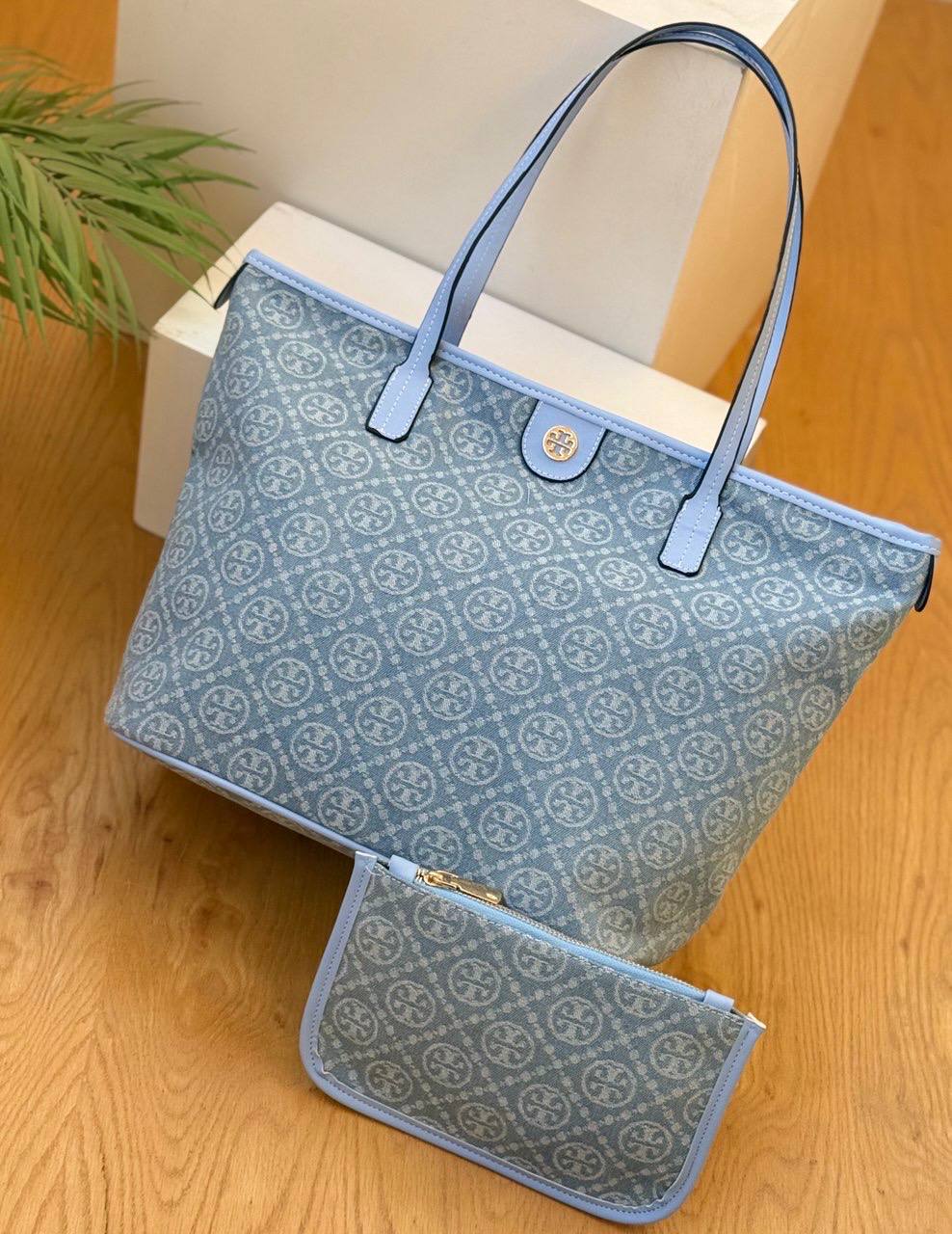 Tory Burch Tote Bag with Extra Pouch