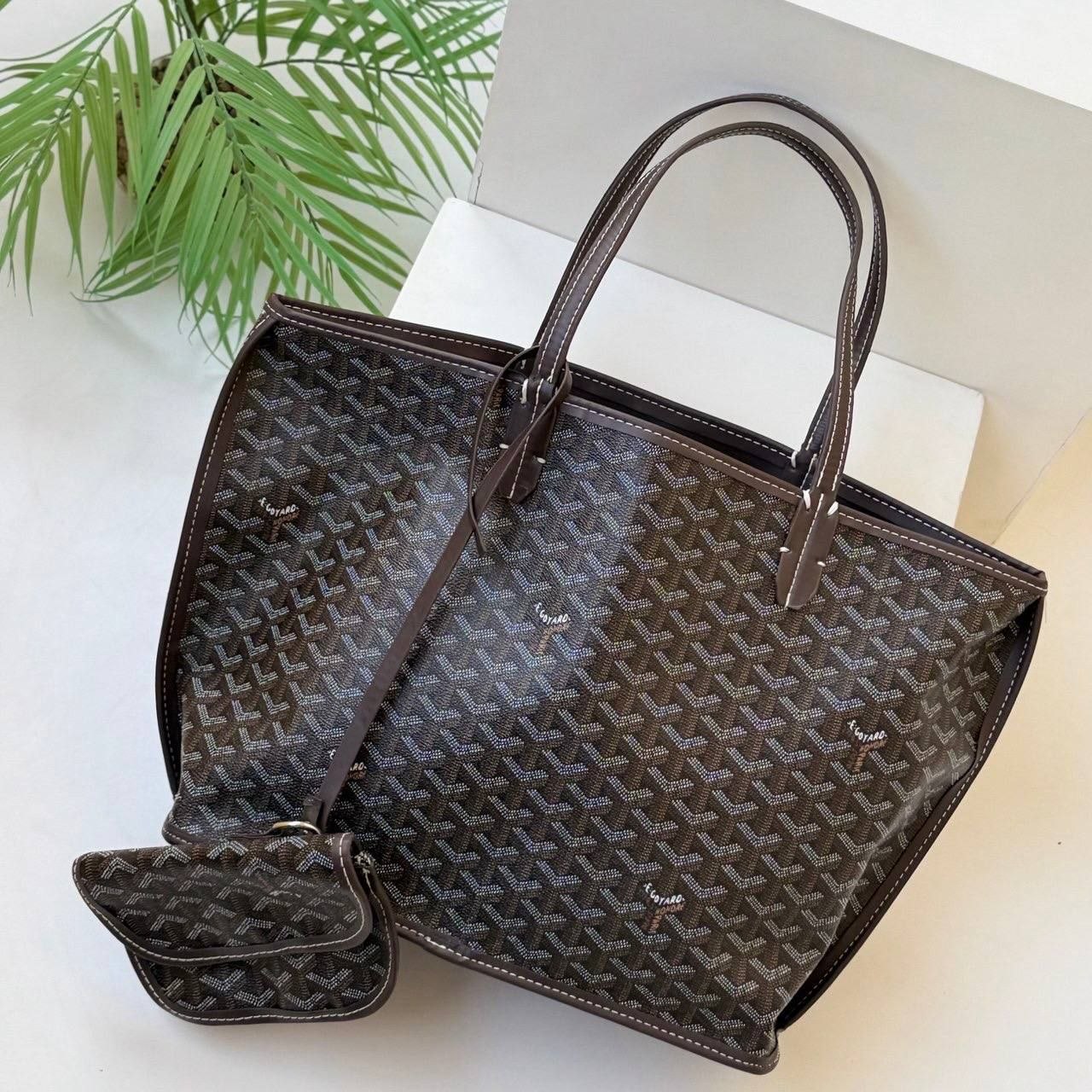 Goyard Medium Shoulder Bag