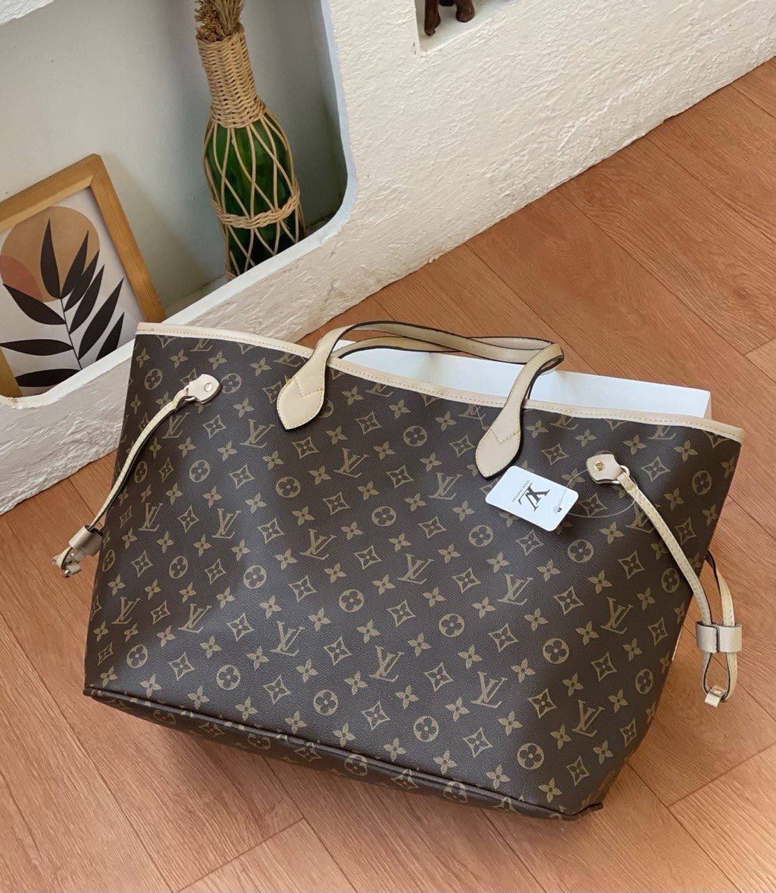 Large Louis Vuitton Neverfull