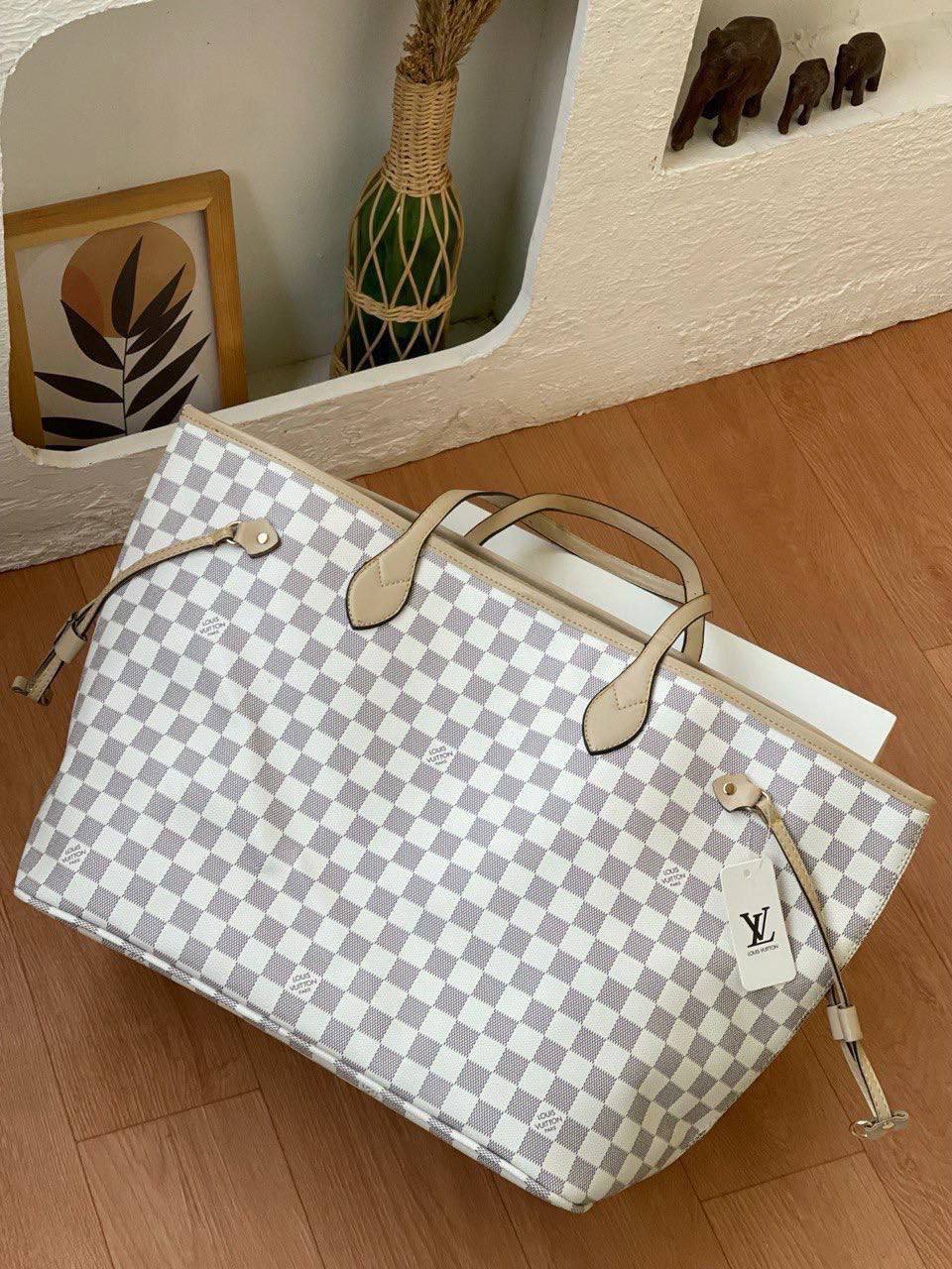 Large Louis Vuitton Neverfull