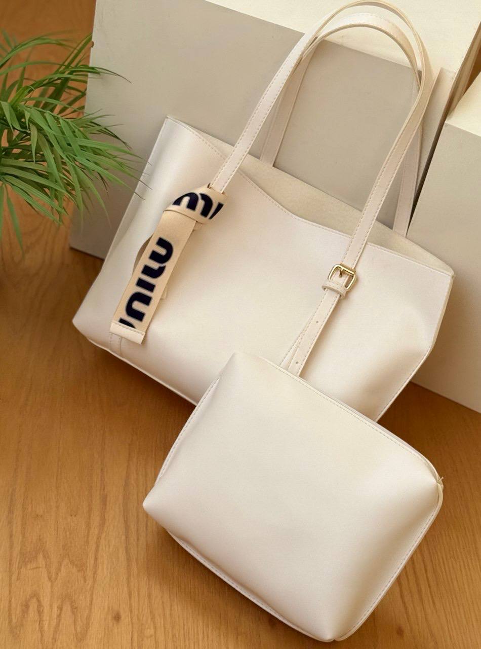 MIU MIU Plain Tote/Hand Bag
