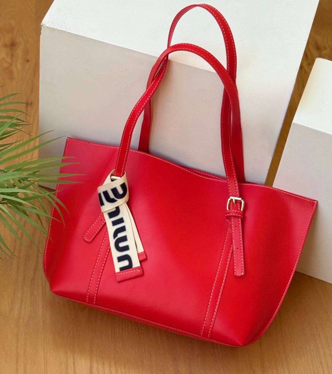 MIU MIU Plain Tote/Hand Bag