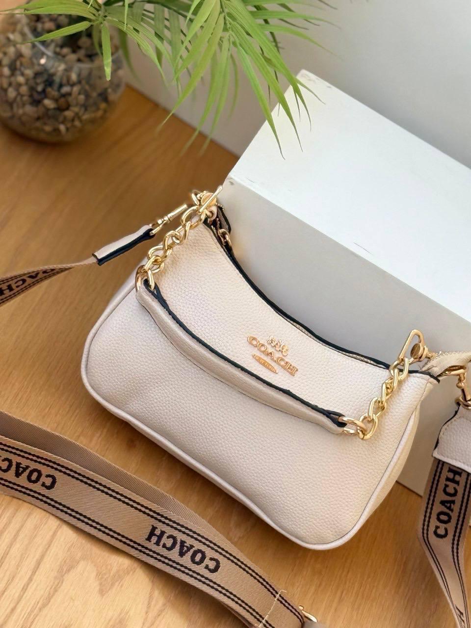 Coach Chains Cross/Hand Bag