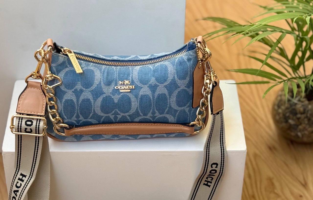 Coach Chains Cross/Hand Bag