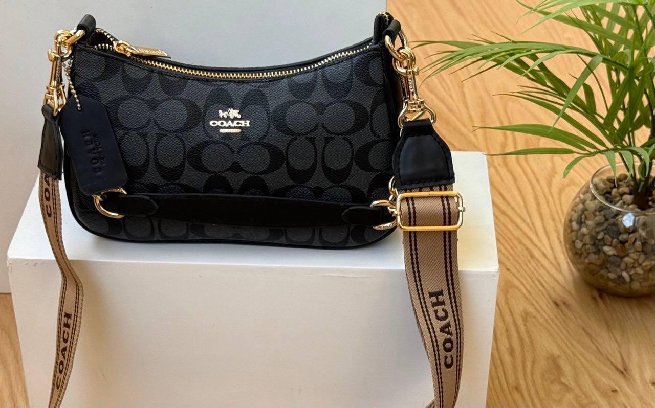 Coach Chains Cross/Hand Bag