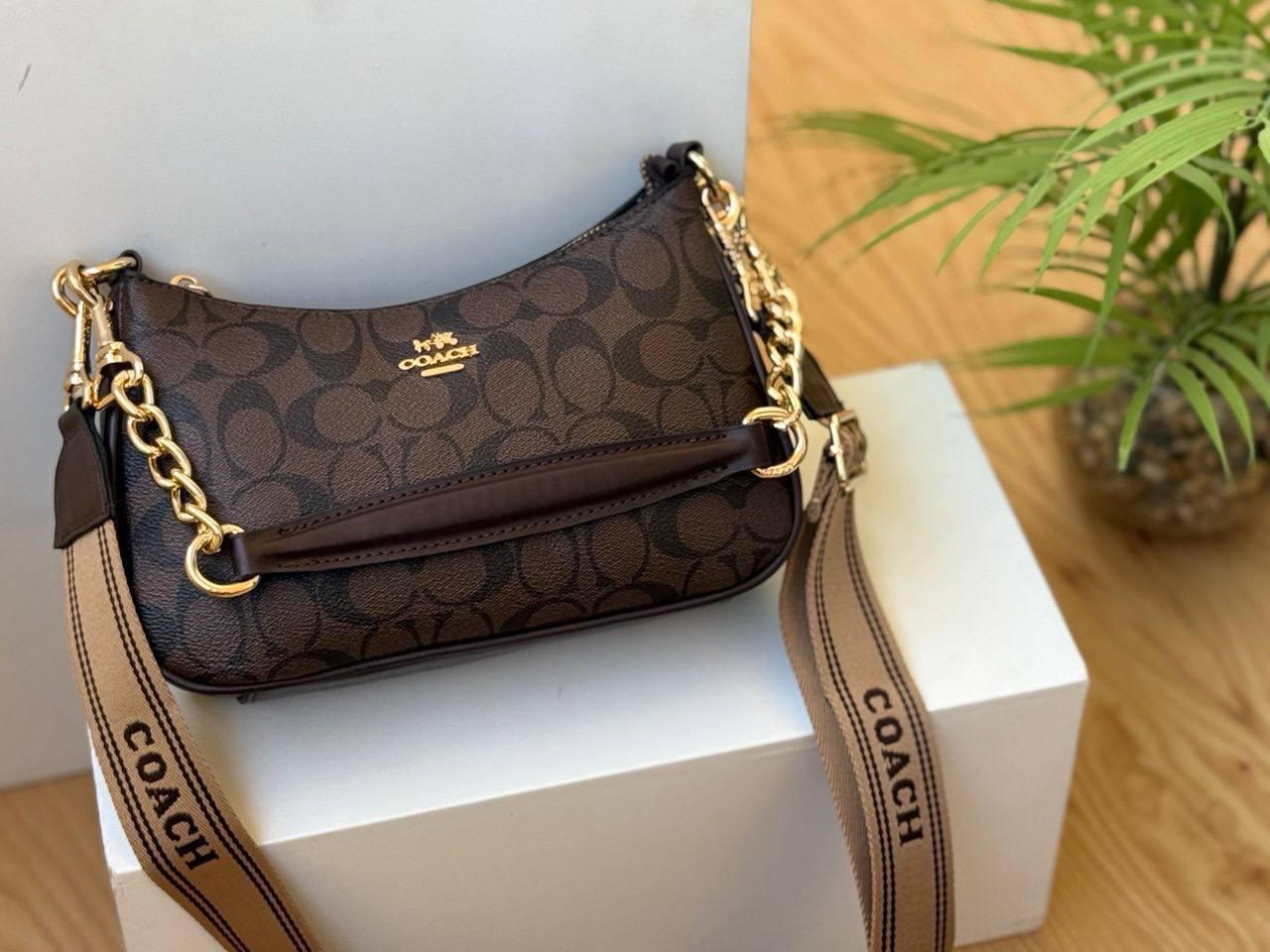 Coach Chains Cross/Hand Bag