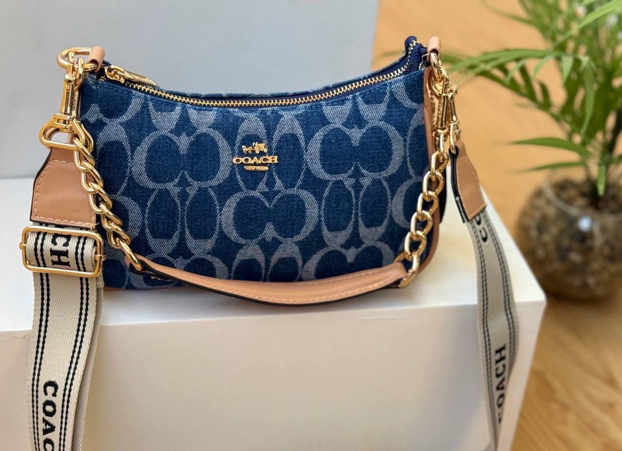 Coach Chains Cross/Hand Bag