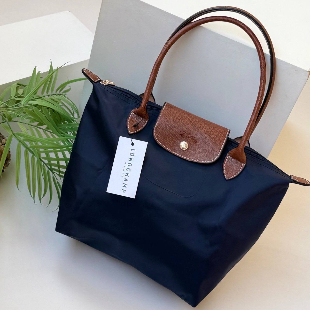 Medium Longchamp Tote