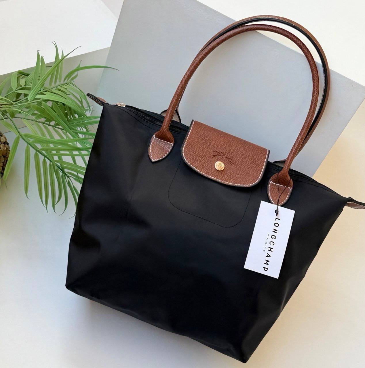 Medium Longchamp Tote