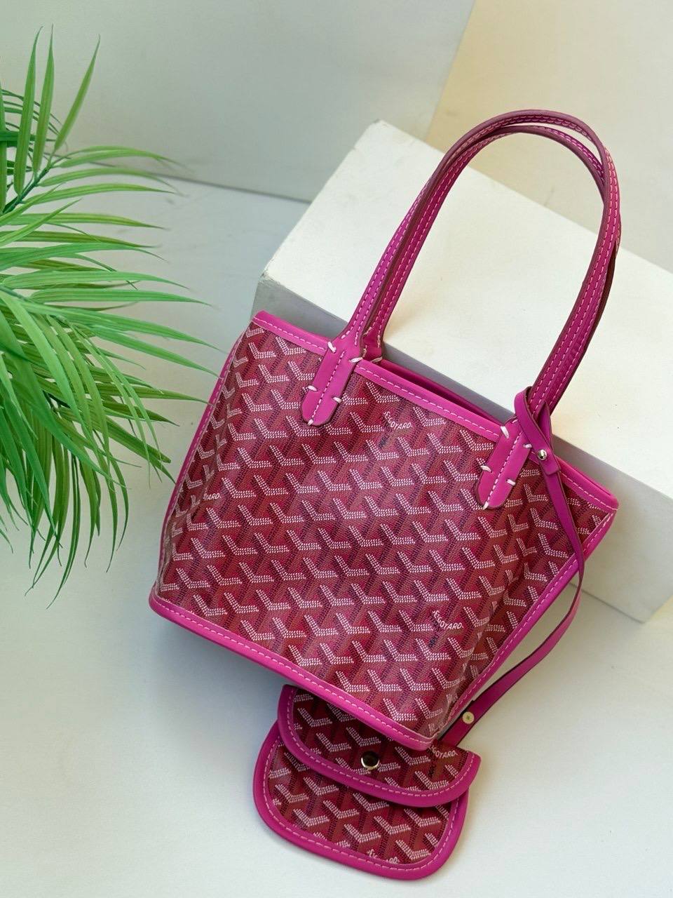 Medium Goyard Hand Bag